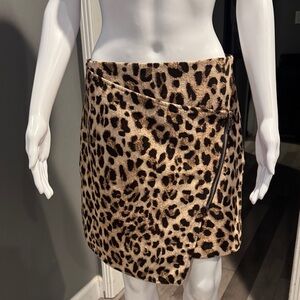 H & M leopard skirt